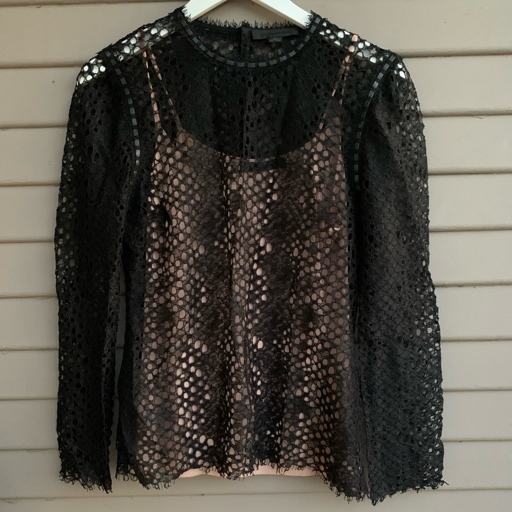 Alexander Wang TOP Lace Black for Women Size 6 nude top inside.